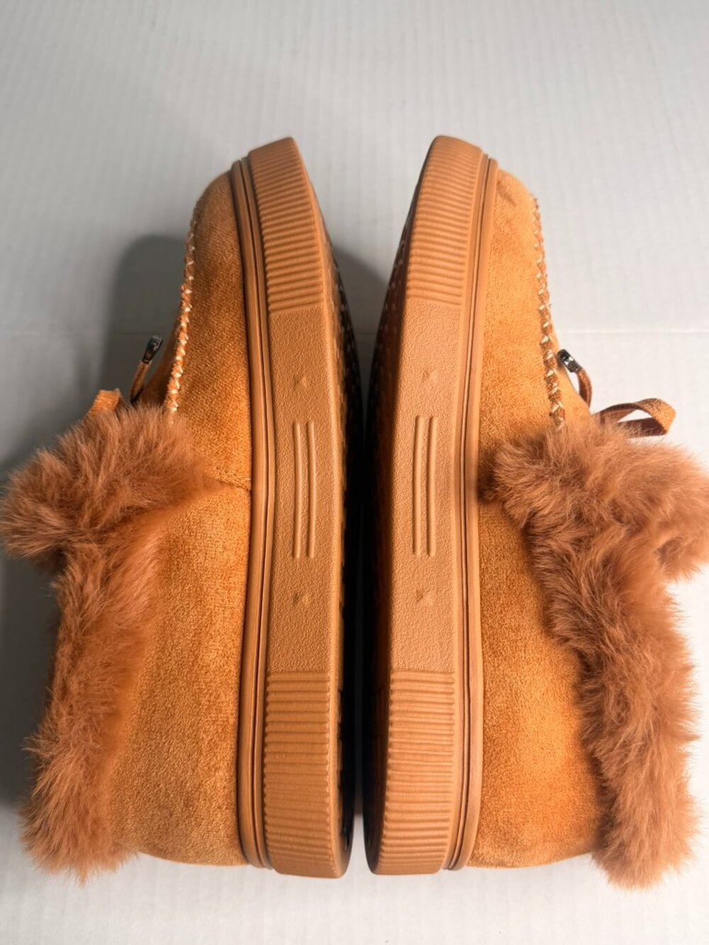 TINSTREE Faux Fur Platform Slippers Camel Brown Women's Size 8 Cozy Moccasins - Picture 6 of 10